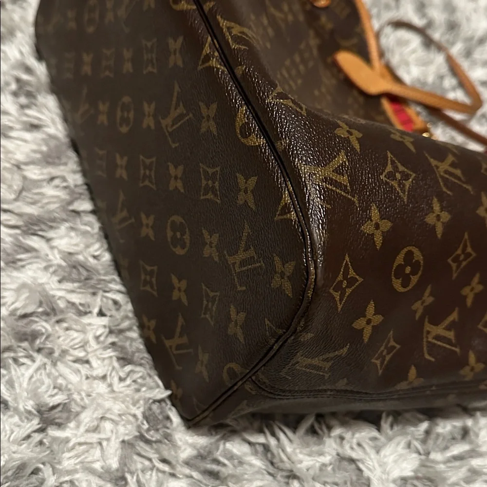 Authentic Louis Vuitton Monogram Never full MM - Picture 8 of 10